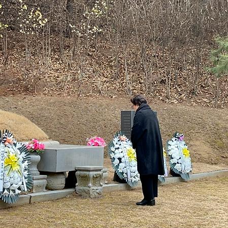 설립자 및 학원장 40주기 추모식 참여 이미지